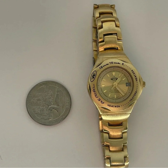 Women's Aerial "It's About Time" Quartz Watch - Gold Toned Case and Link Band - Picture 12 of 12
